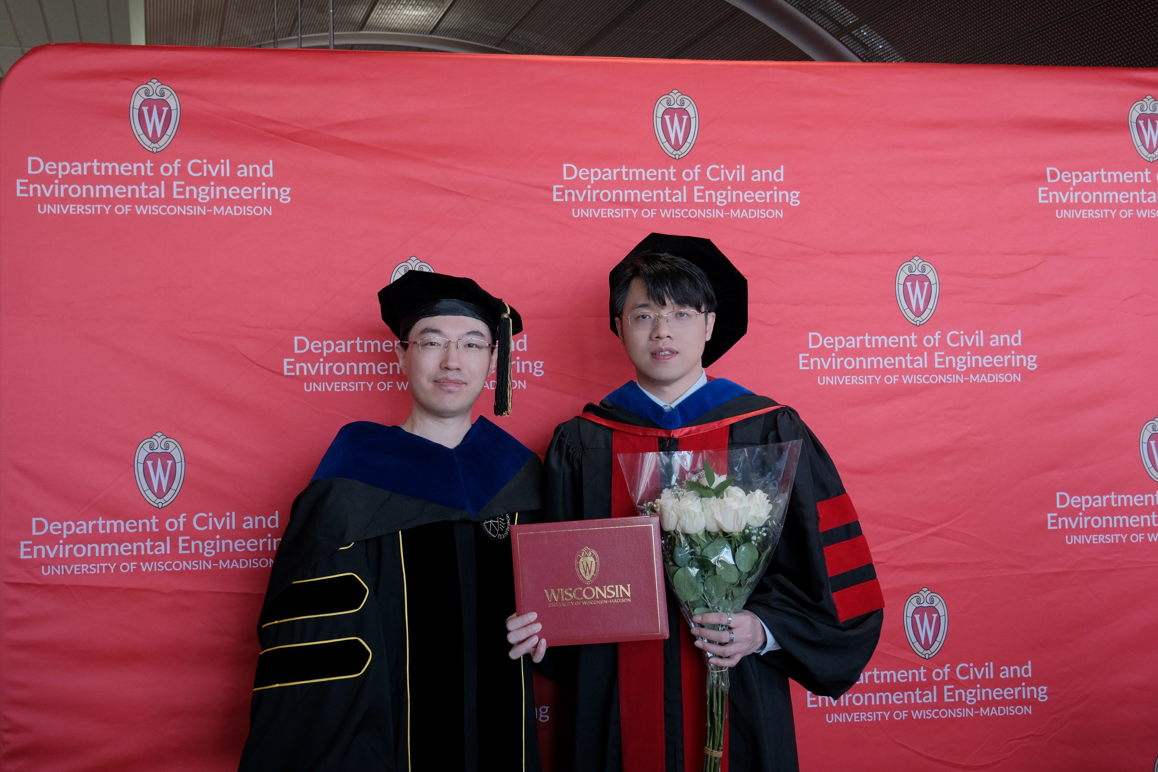 Zilin Huang with his advisor at the UW–Madison CEE commencement